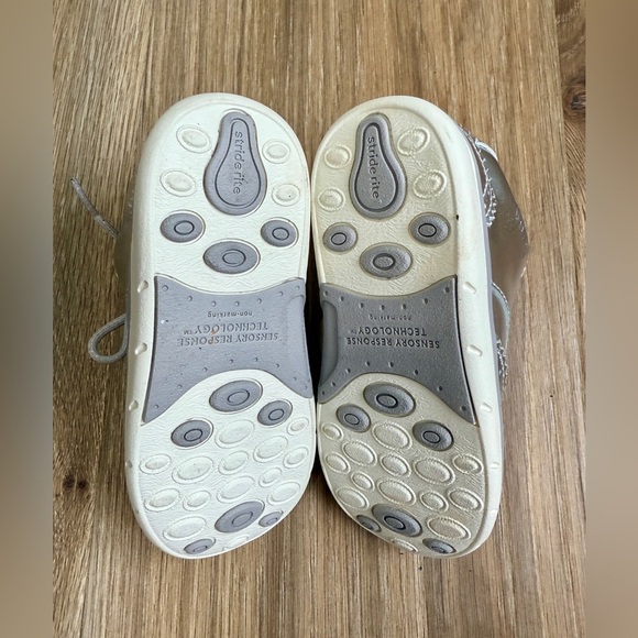 Stride Rite Ellsworth Kid's Leather Lace Up Shoe Sizes 7.5  LNC - Picture 8 of 10